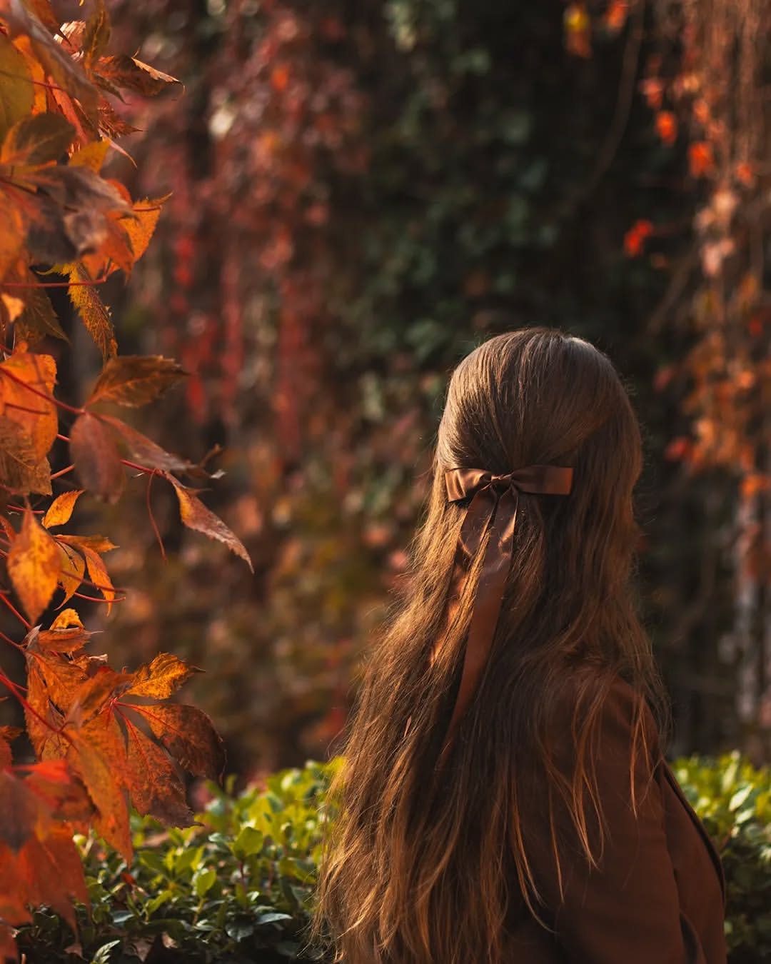 Cozy autumn outfit with knit textures