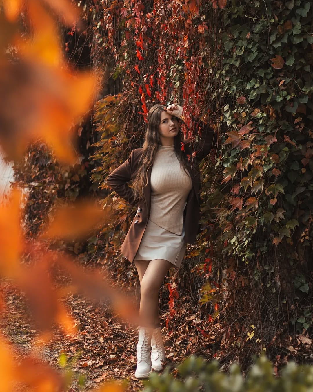 Golden leaves underfoot on Paseo de los Tristes
