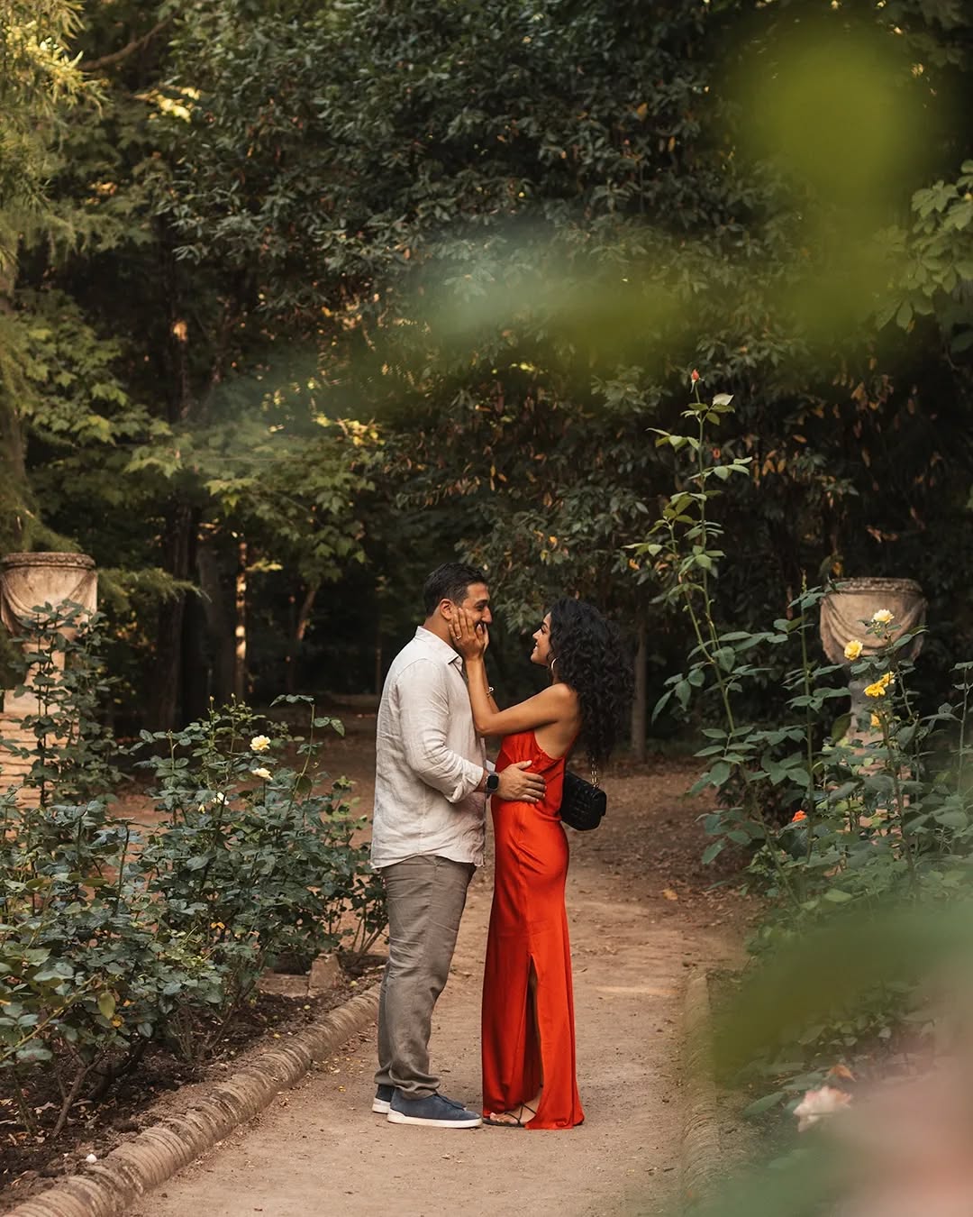 Couple at Mirador de San Nicolás with Alhambra at sunset